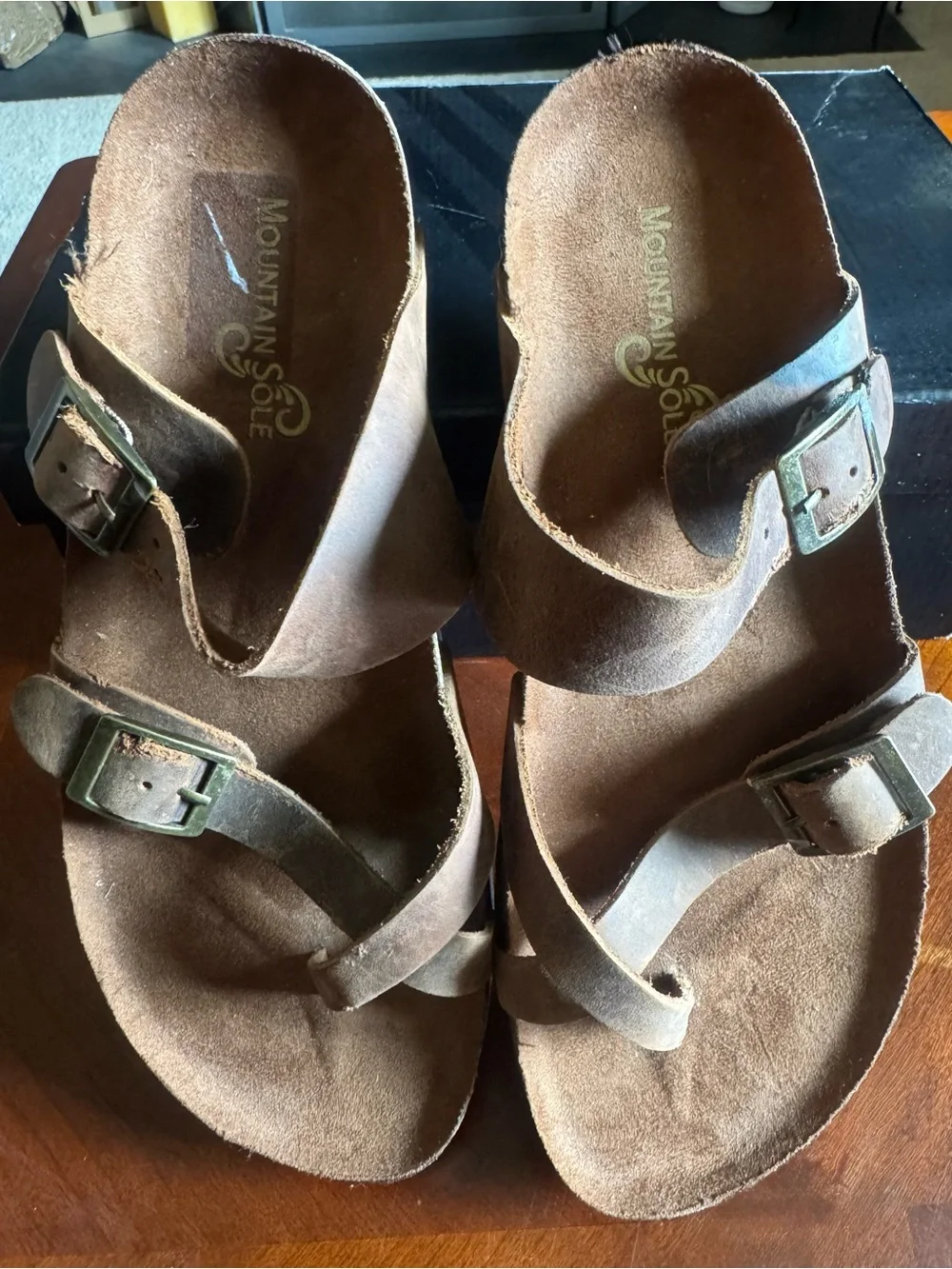 NWOT Mountain Sole Women's Leather Sandals Brown Size 9